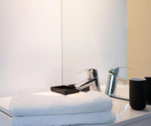 L'estival Champetre - Metro Et Tramway A Cote * トゥールーズ